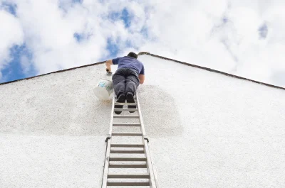 Peinture extérieure à Uzos — façades et ravalement